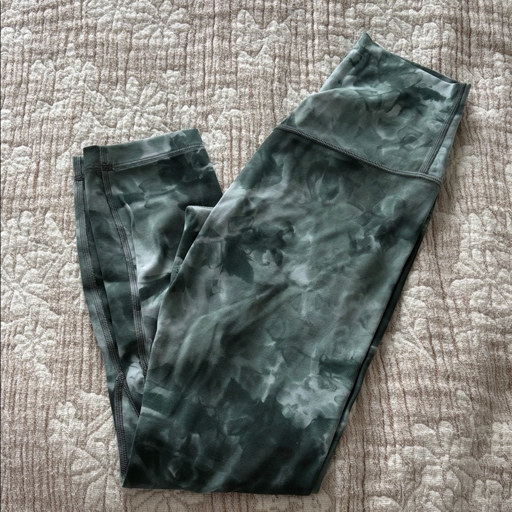 Lulu lemon align high rise crop. 23”